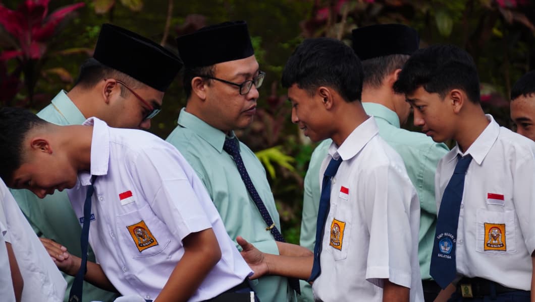 SMP Negeri 10 Salatiga Gelar Halalbihalal