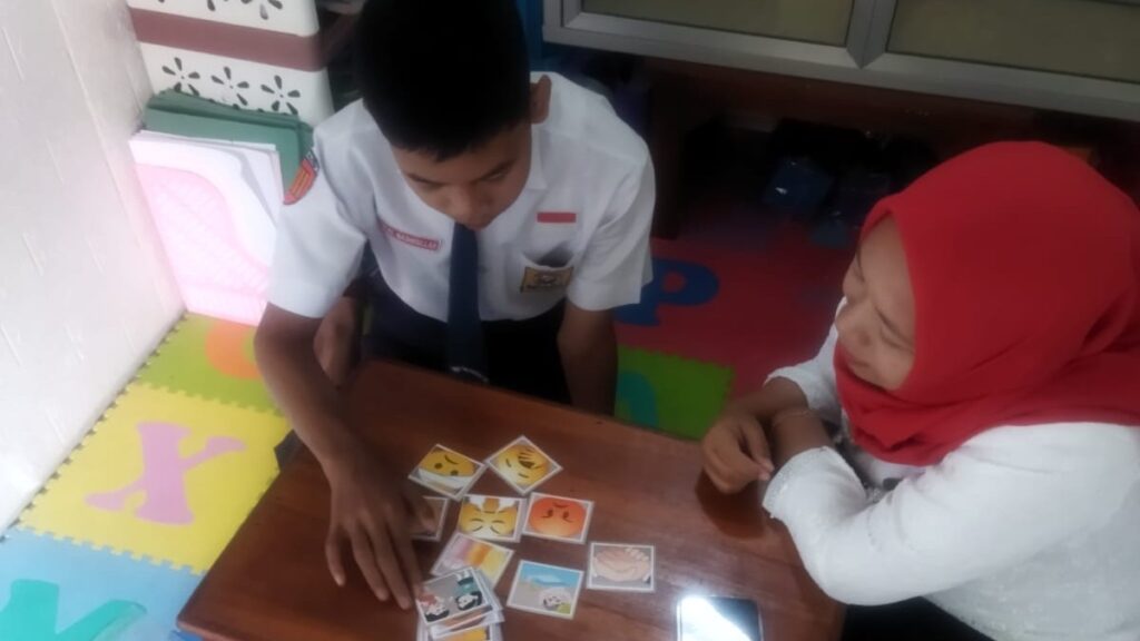INOVASI KANVAS GURU BK SMP NEGERI 10 SALATIGA